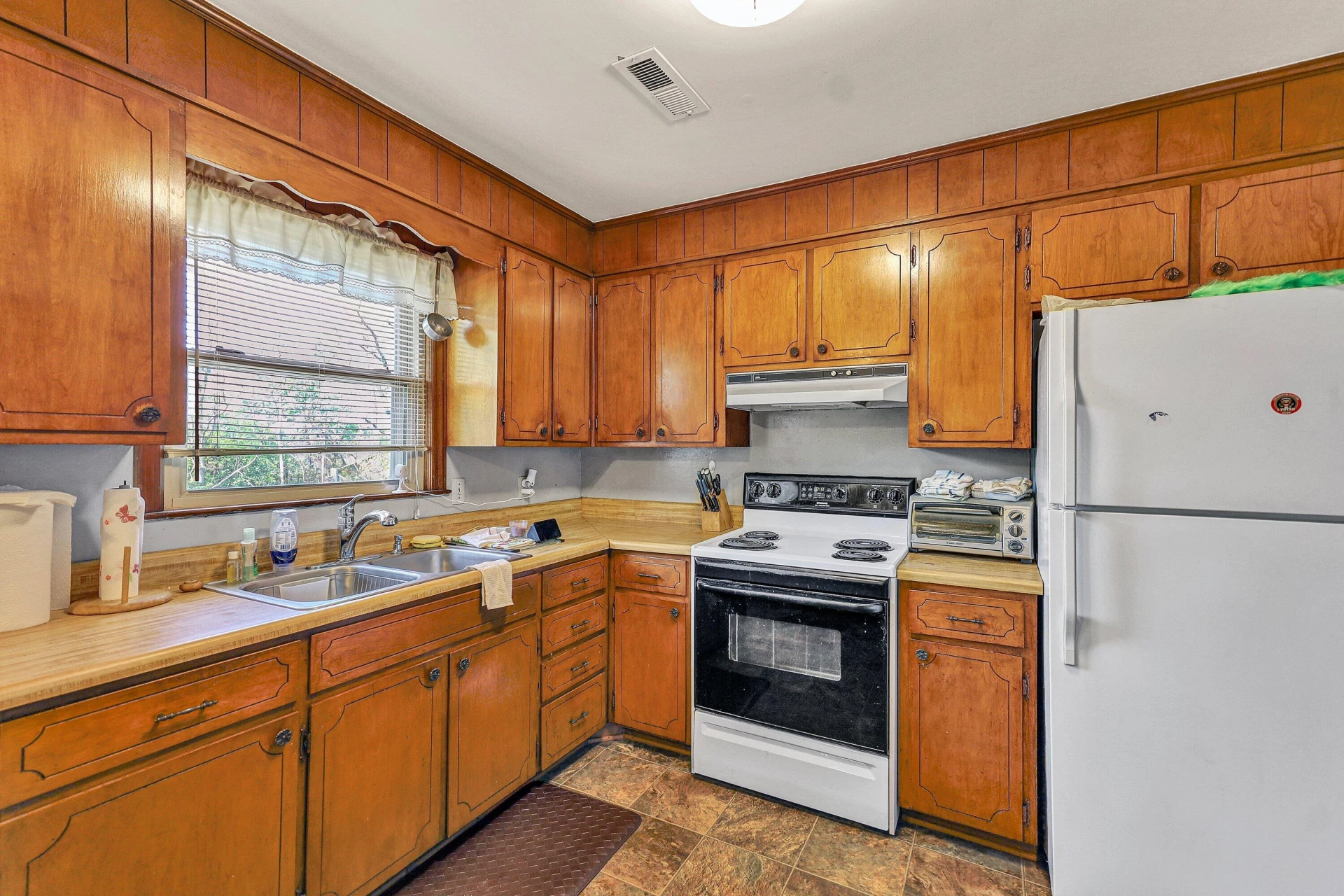 509 Carver RD - Photo 8
