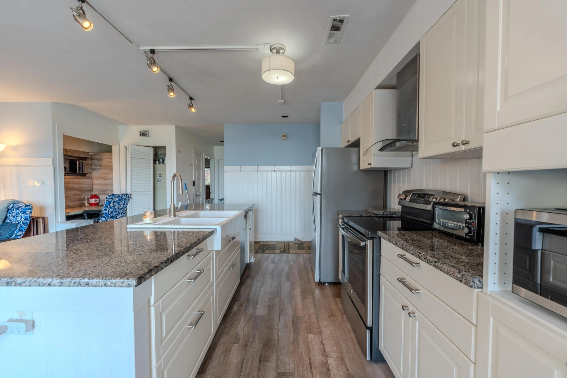 25 Clubhouse Towers CIR #UNIT 707 - Photo 23