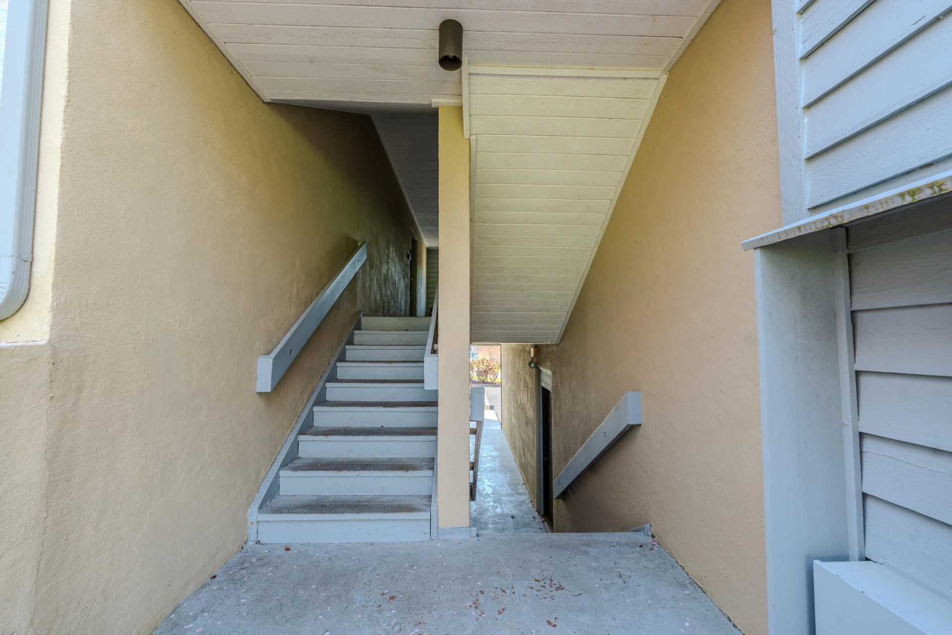 25 Clubhouse Towers CIR #UNIT 707 - Photo 40