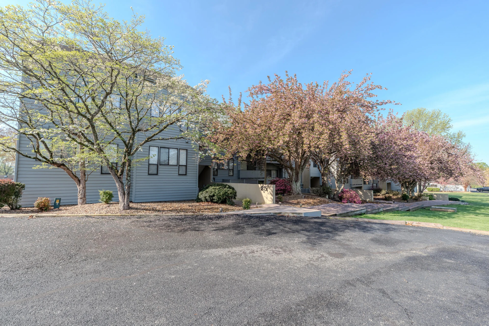 25 Clubhouse Towers CIR #UNIT 707 - Photo 5