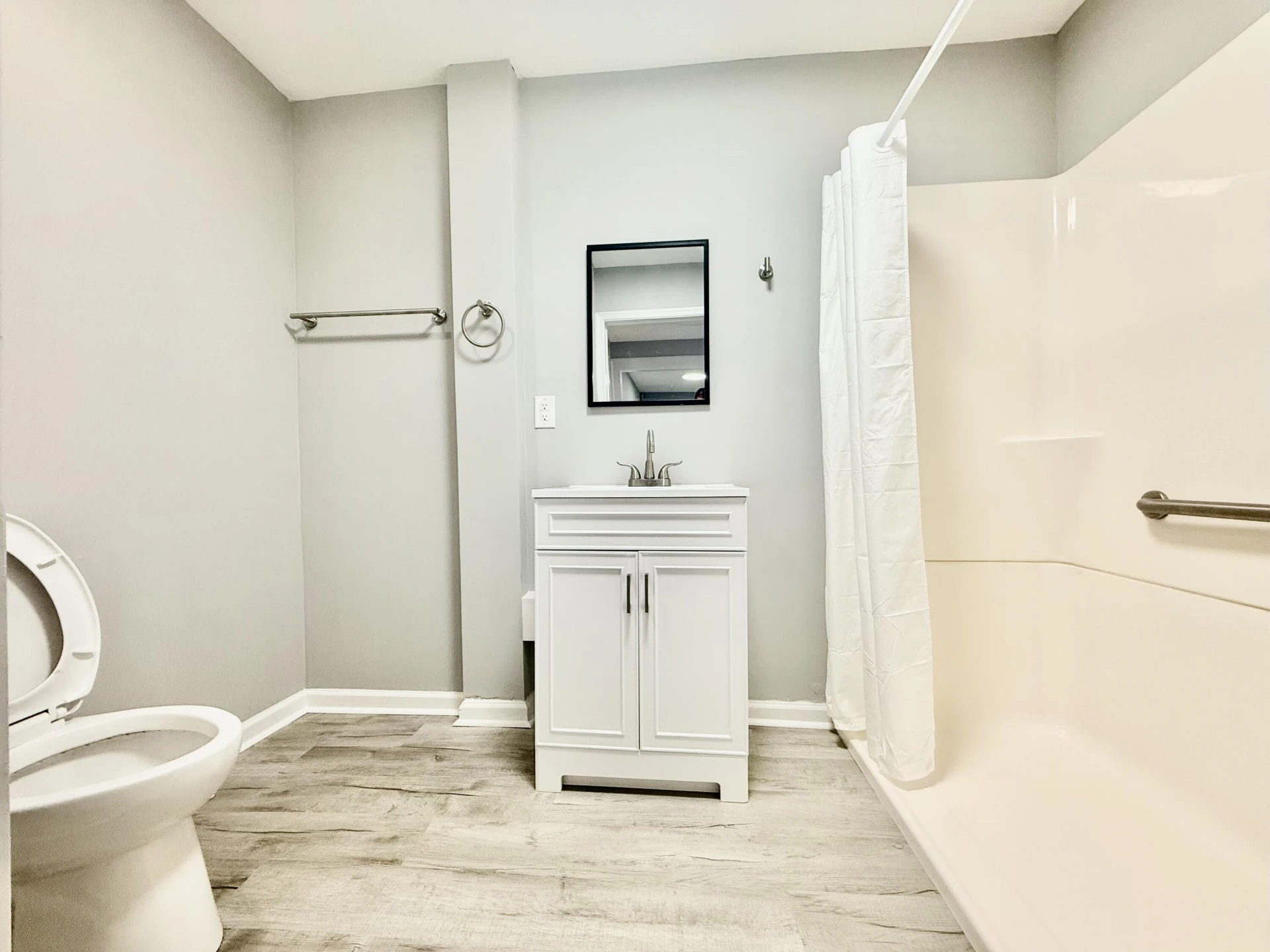 1114 Pechin AVE SE - Photo 8