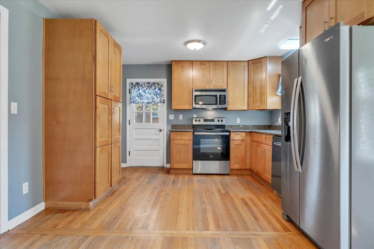 3717 Thompsons LN - Photo 10