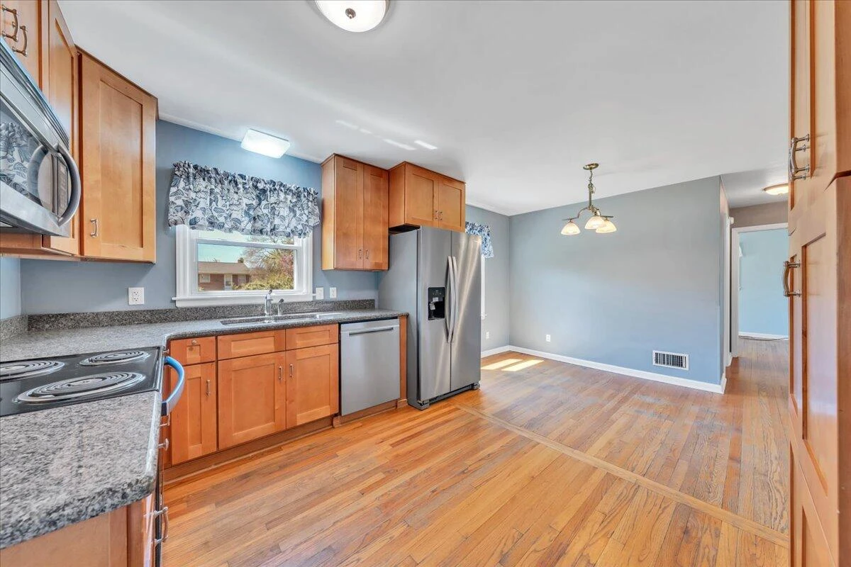 3717 Thompsons LN - Photo 12