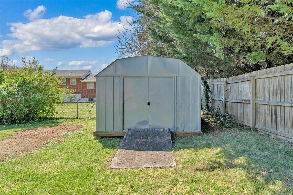 3717 Thompsons LN - Photo 31