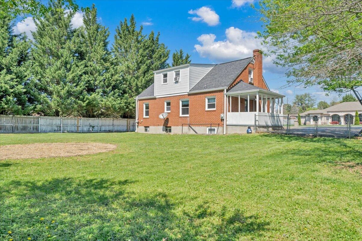 3717 Thompsons LN - Photo 32