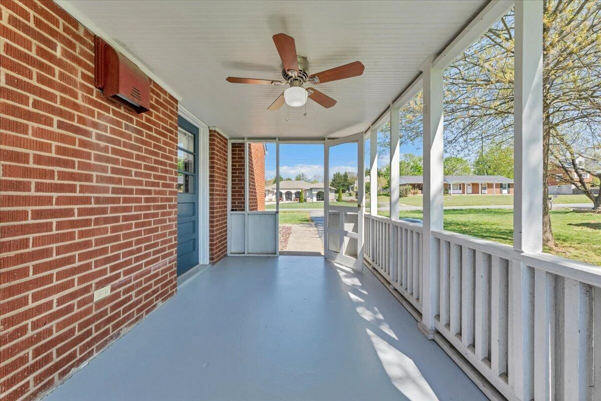 3717 Thompsons LN - Photo 36