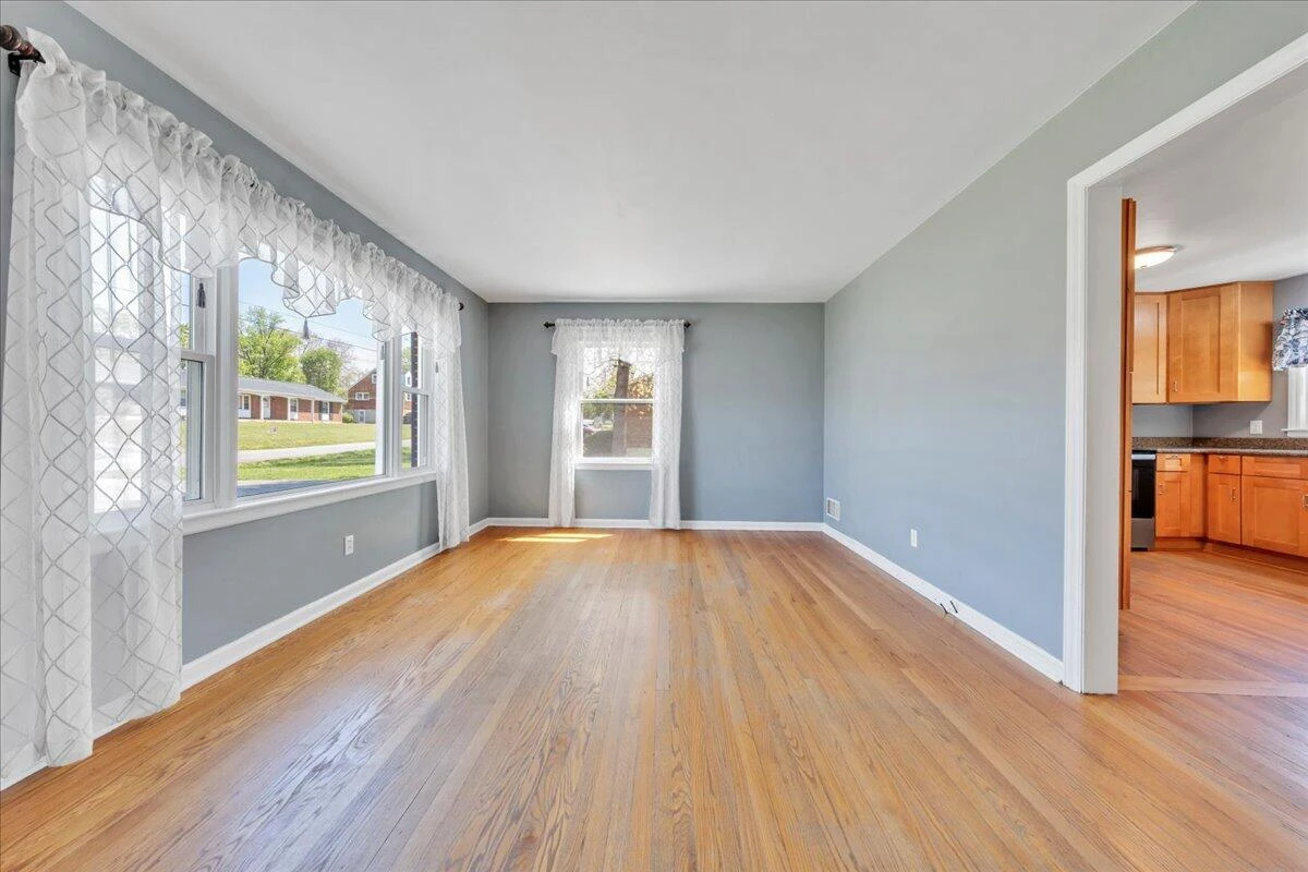 3717 Thompsons LN - Photo 4