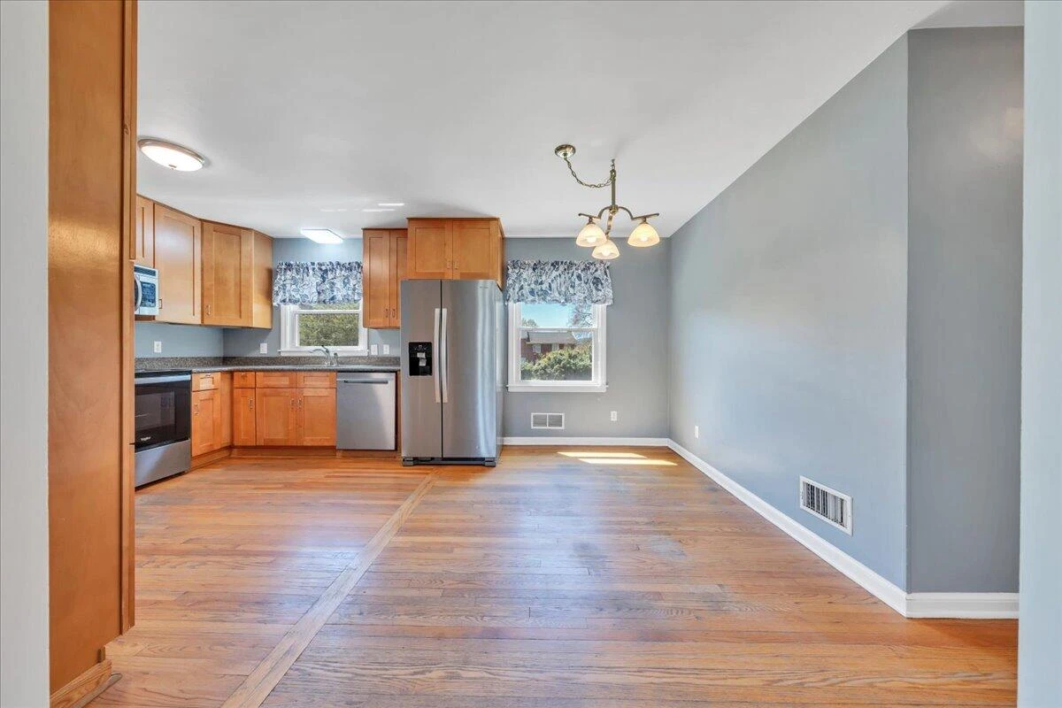 3717 Thompsons LN - Photo 7
