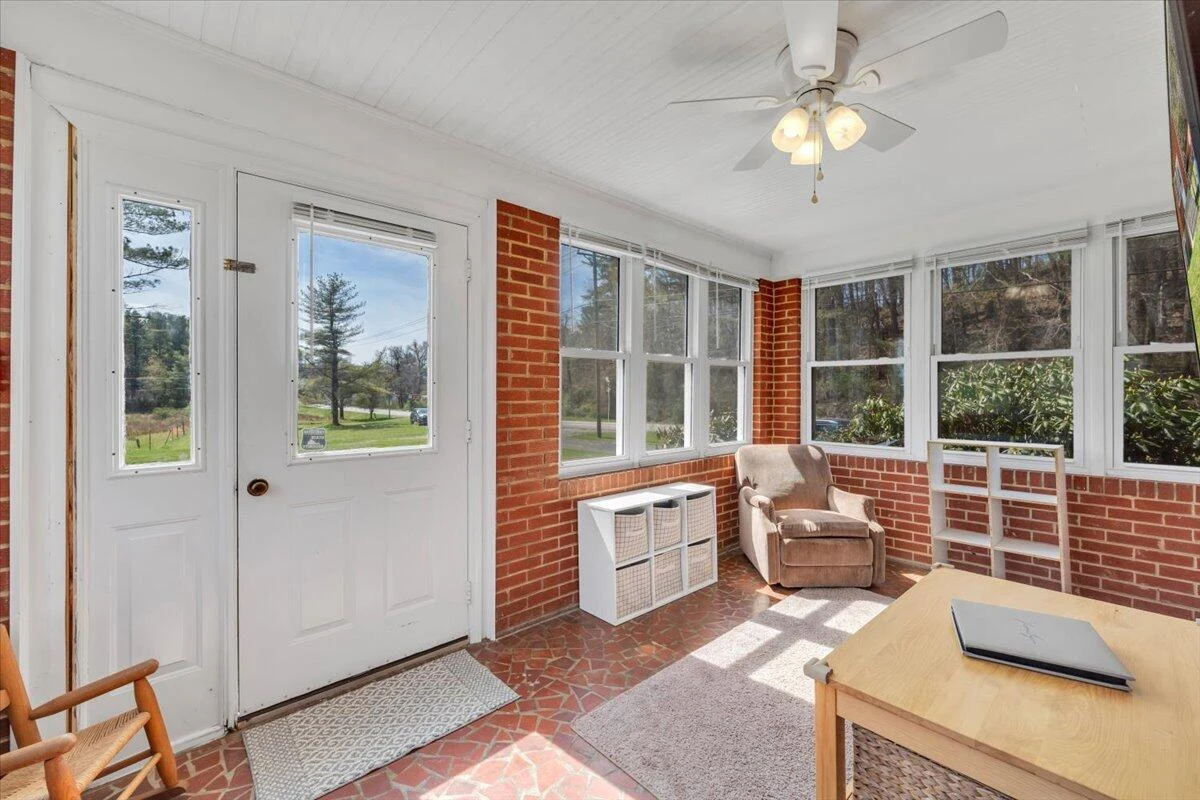 10388 Bent Mountain RD - Photo 15