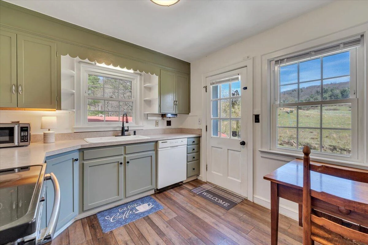 10388 Bent Mountain RD - Photo 23