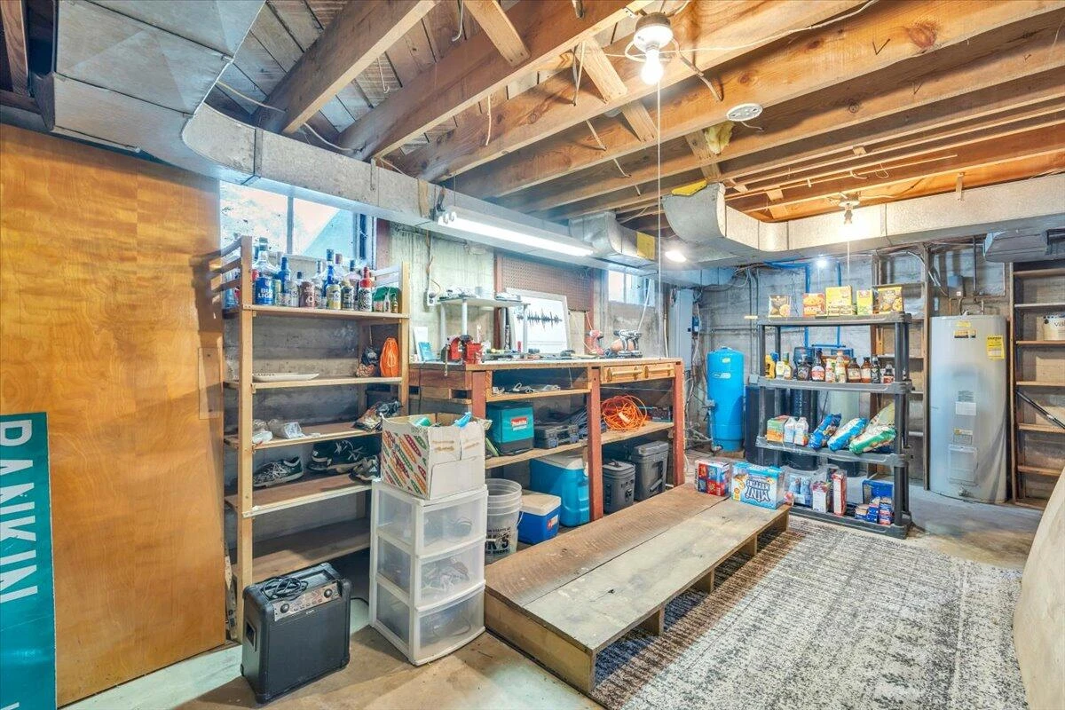 10388 Bent Mountain RD - Photo 42
