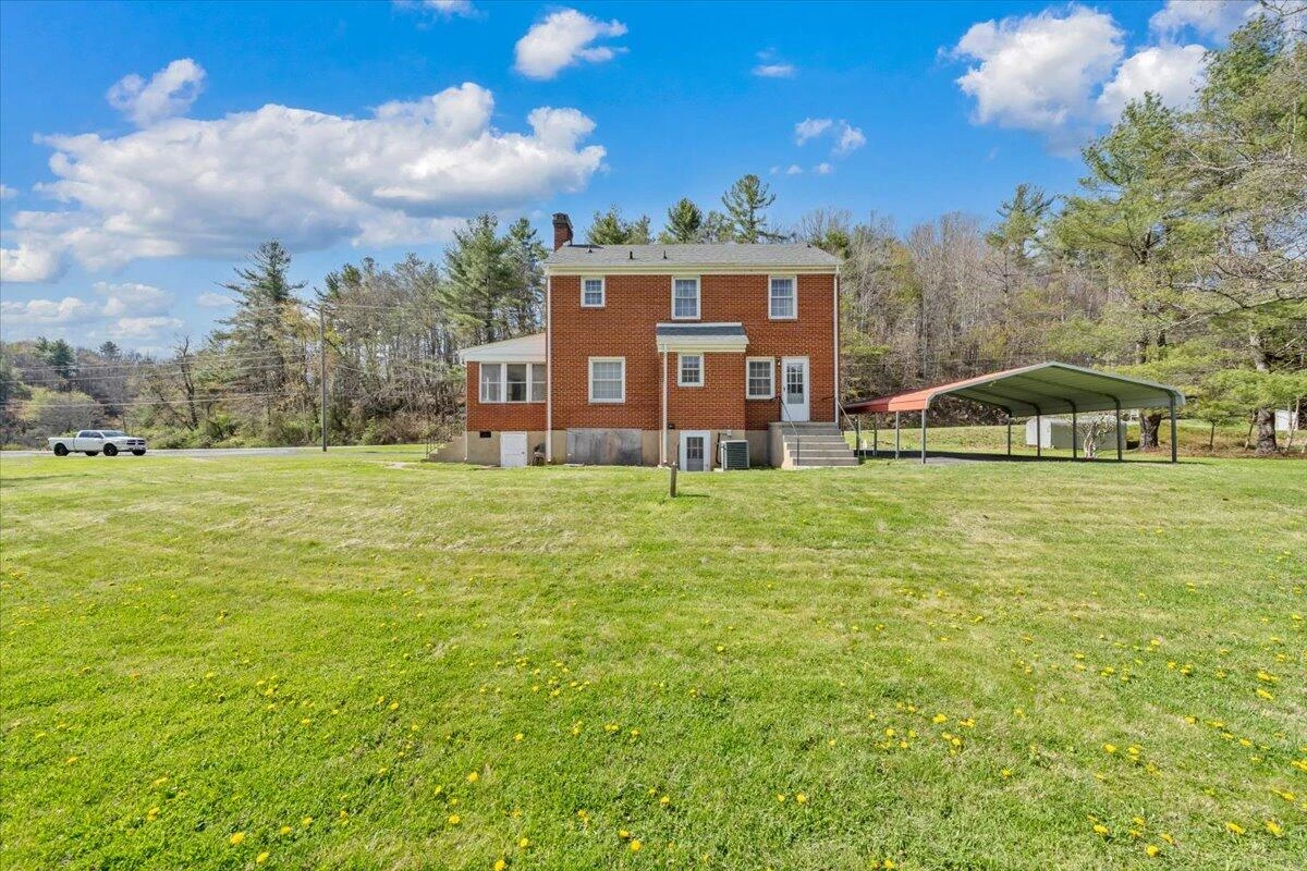 10388 Bent Mountain RD - Photo 52