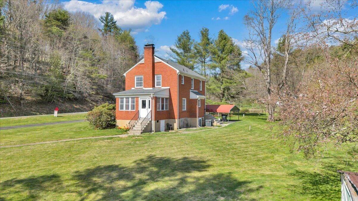 10388 Bent Mountain RD - Photo 58