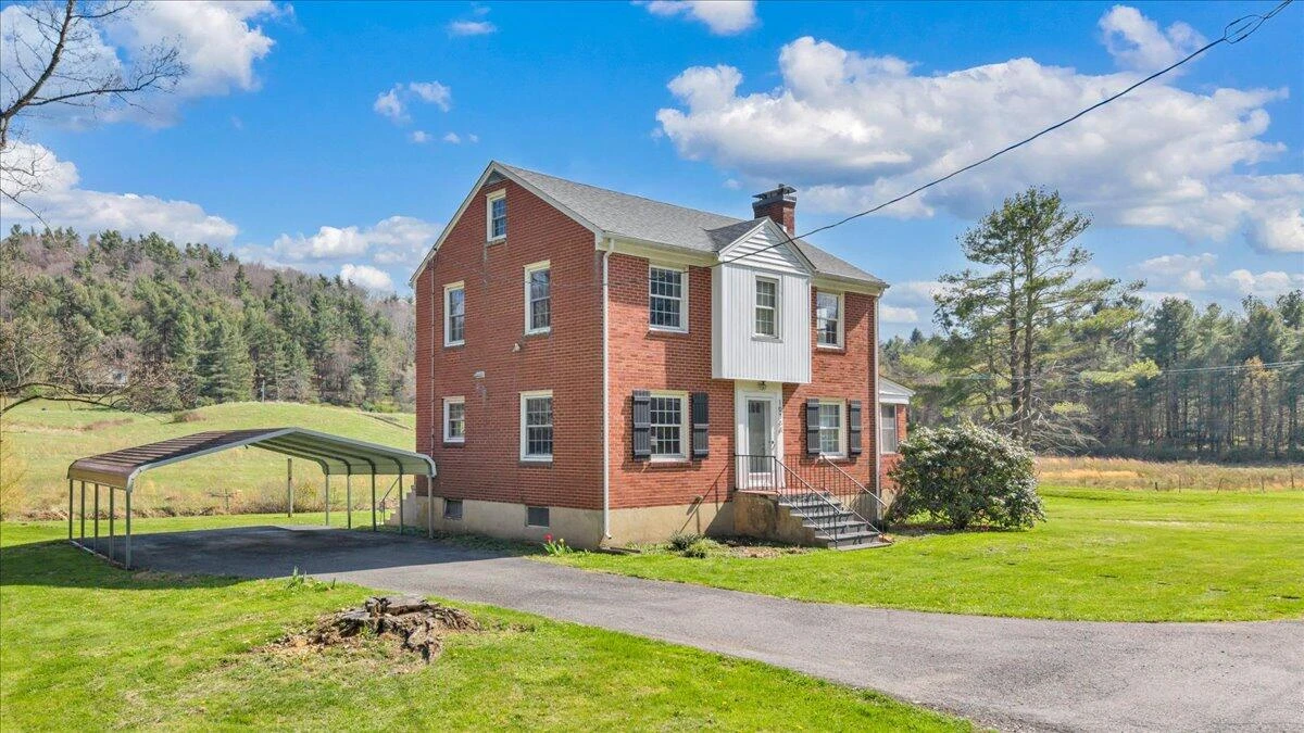 10388 Bent Mountain RD - Photo 6