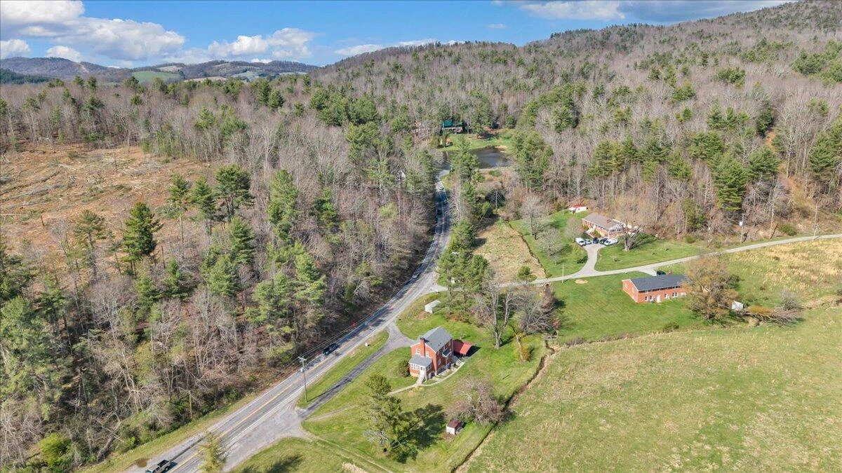 10388 Bent Mountain RD - Photo 60