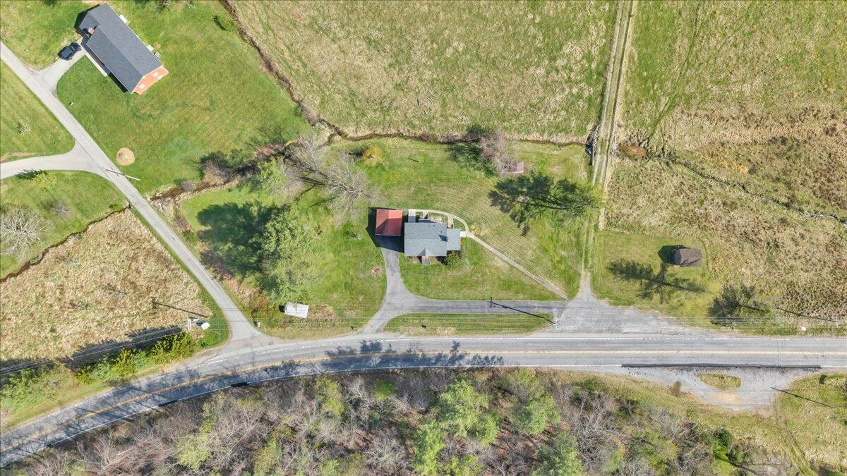 10388 Bent Mountain RD - Photo 66
