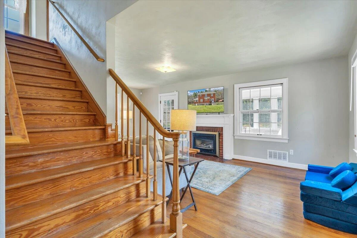 10388 Bent Mountain RD - Photo 8