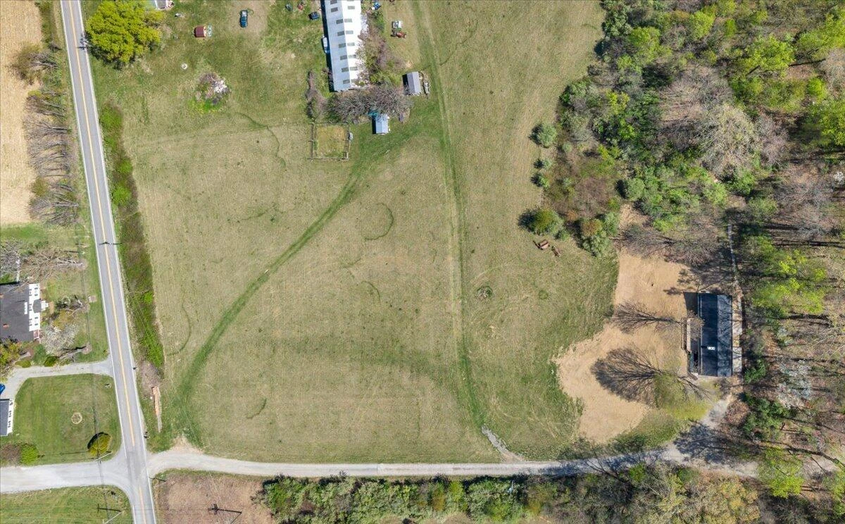 85 Little Paws LN - Photo 47