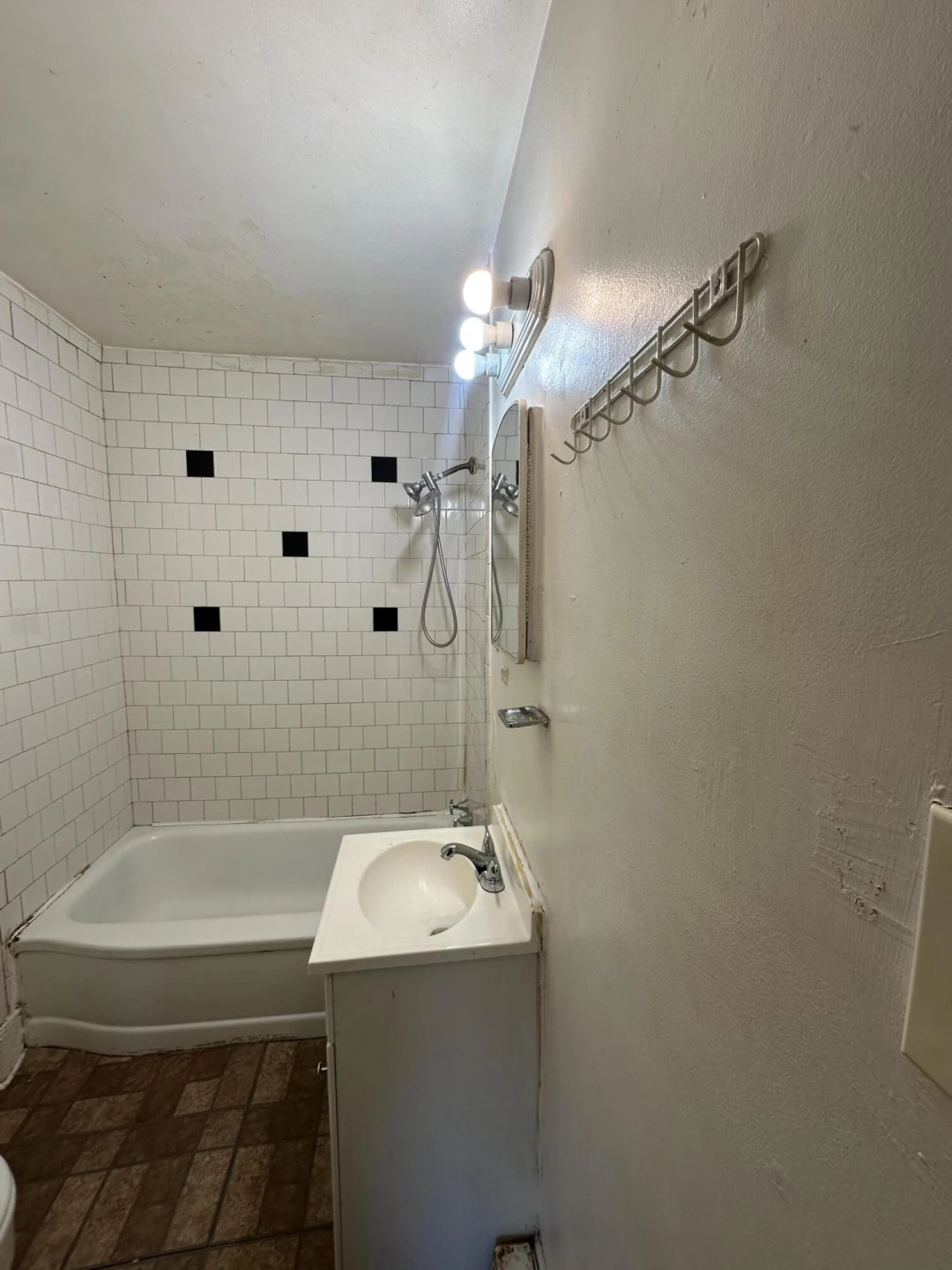 1315 Dudley ST NW - Photo 6