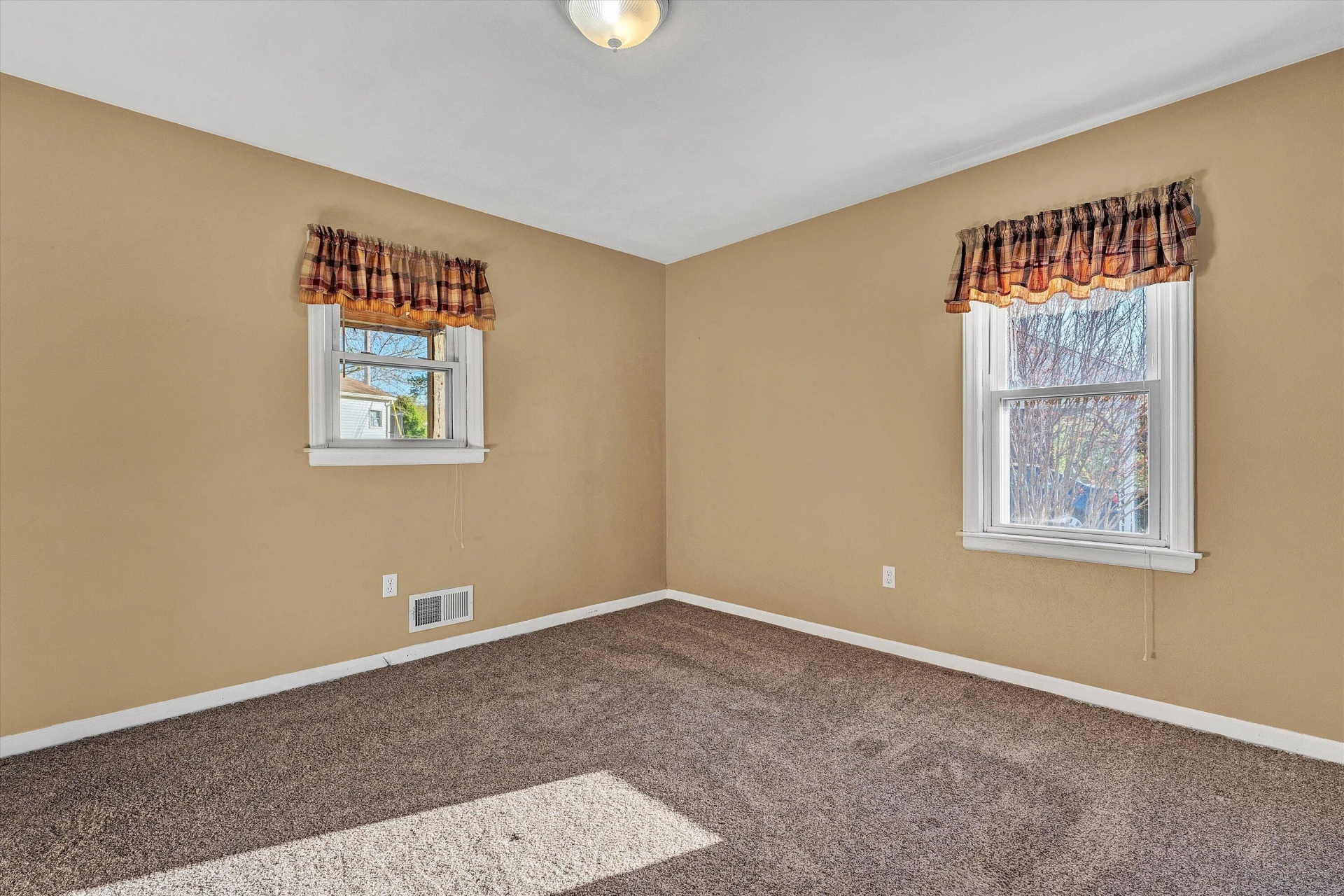 334 Lynn Haven CIR - Photo 16