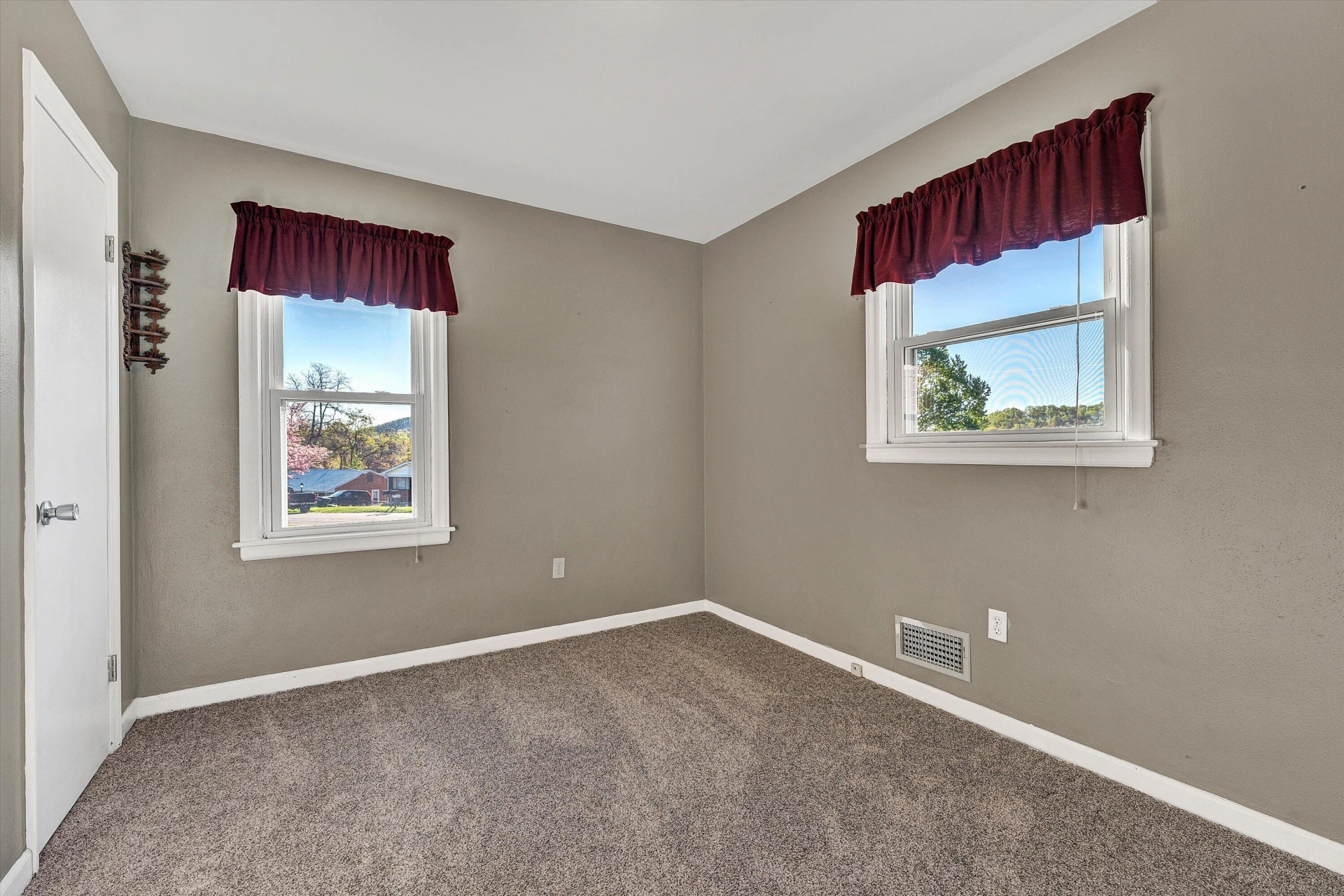 334 Lynn Haven CIR - Photo 18