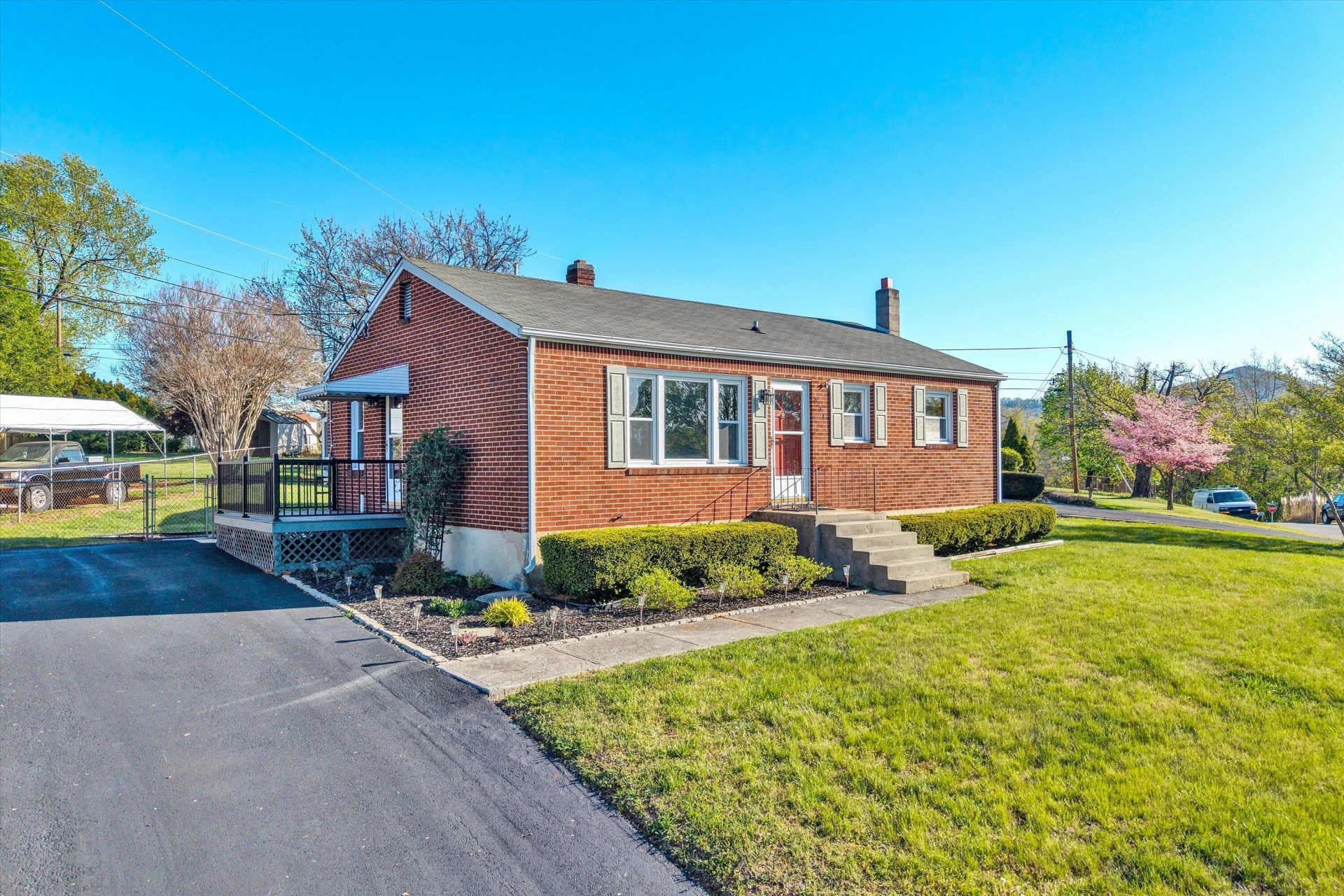 334 Lynn Haven CIR - Photo 2