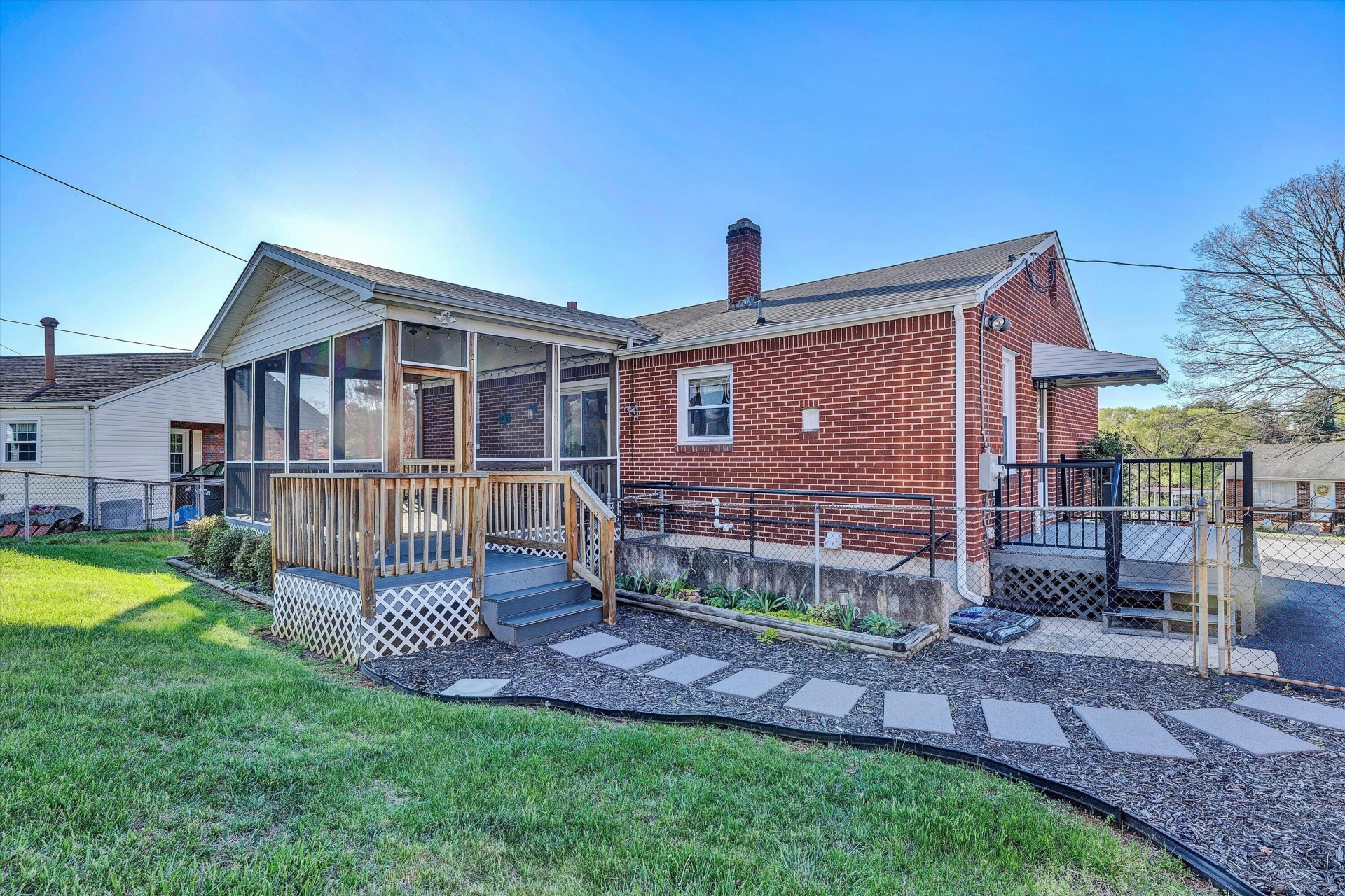 334 Lynn Haven CIR - Photo 24