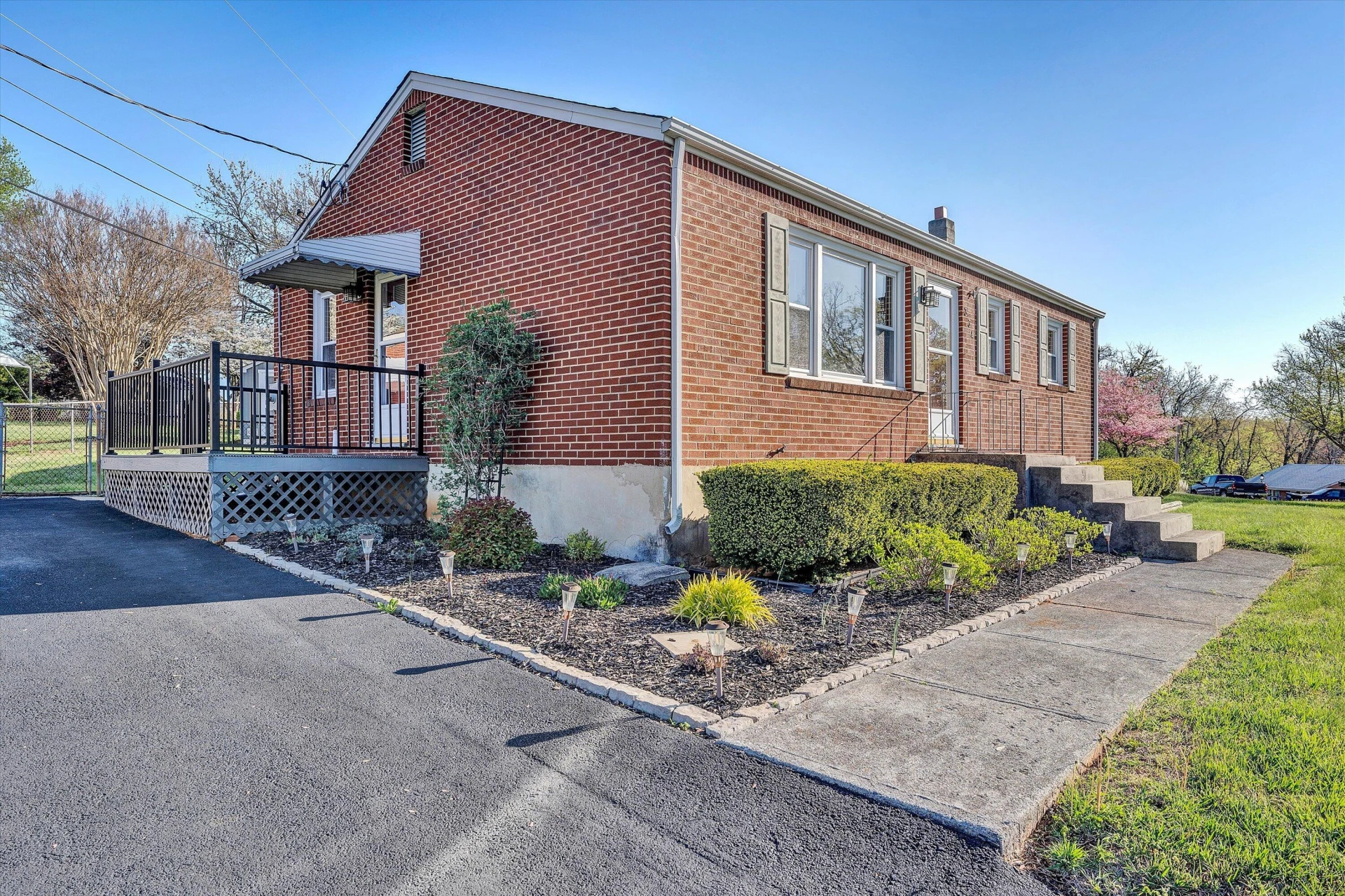 334 Lynn Haven CIR - Photo 3