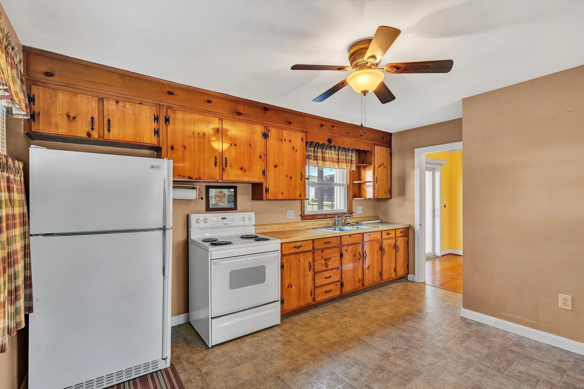 334 Lynn Haven CIR - Photo 9