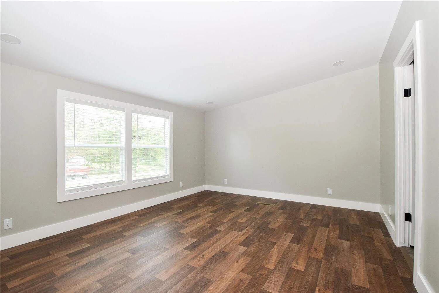 1176 Greenhill CT - Photo 13