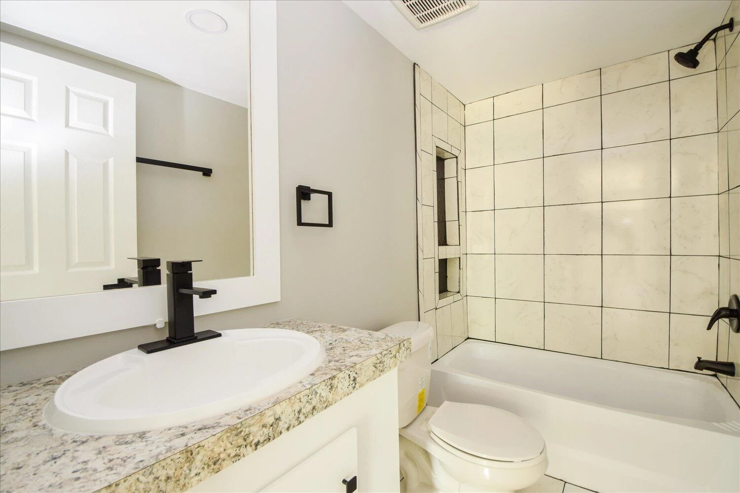 1176 Greenhill CT - Photo 17