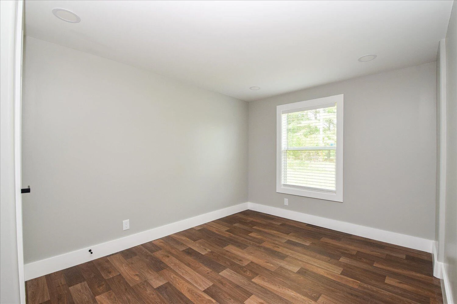 1176 Greenhill CT - Photo 18
