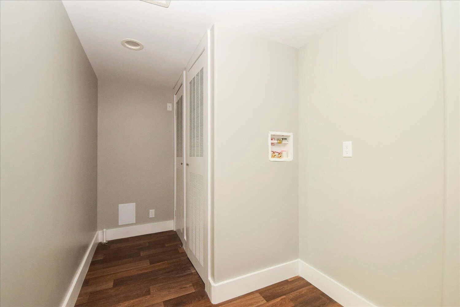1176 Greenhill CT - Photo 21