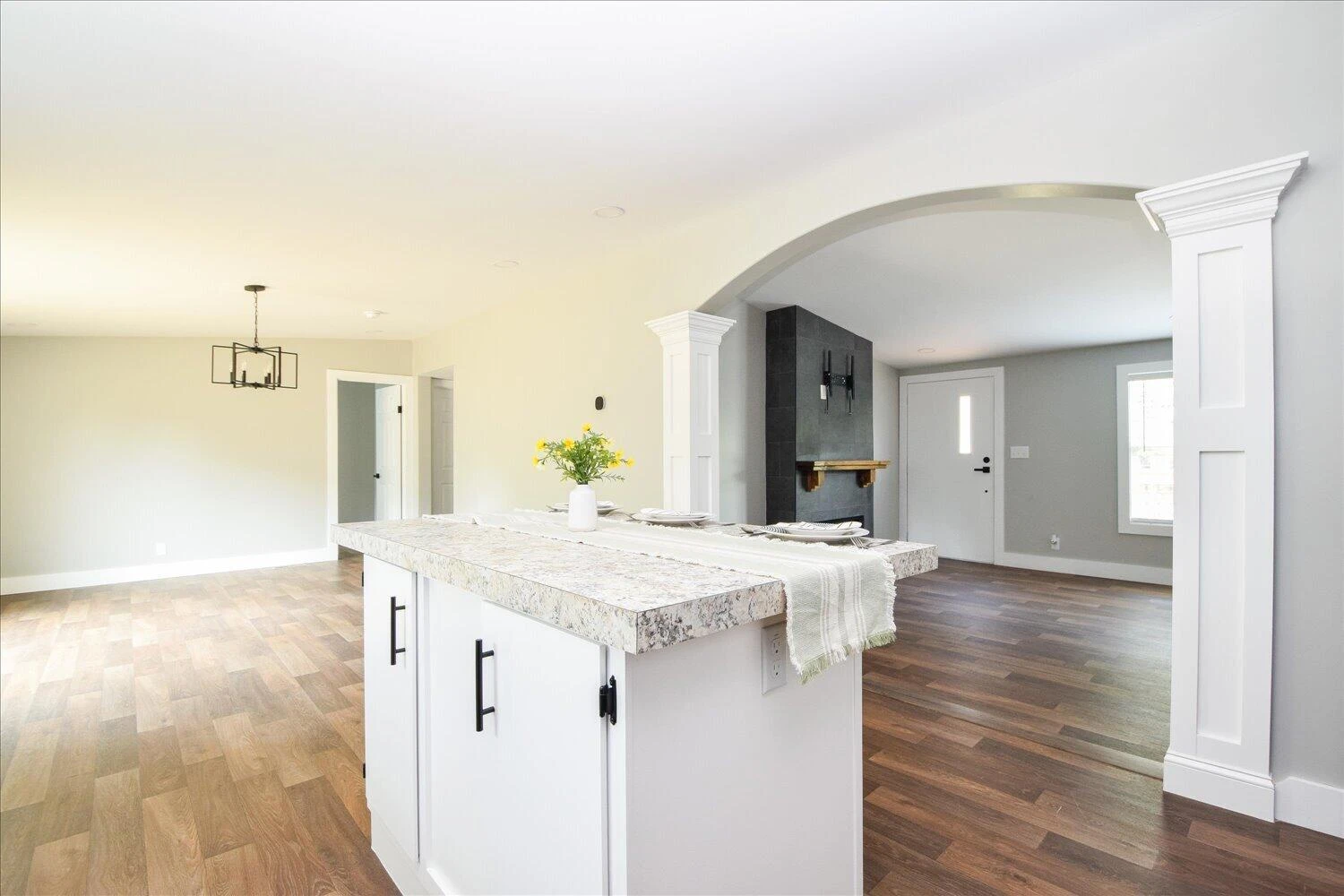 1176 Greenhill CT - Photo 4
