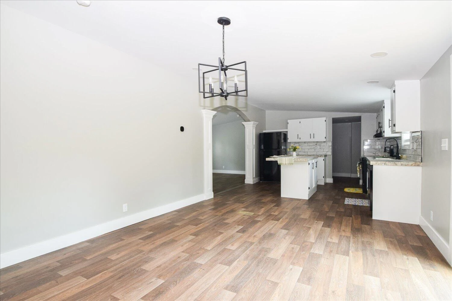 1176 Greenhill CT - Photo 7