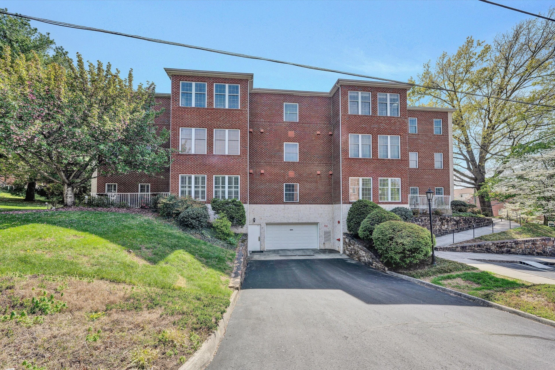 2208 Jefferson ST SE #210 - Photo 2