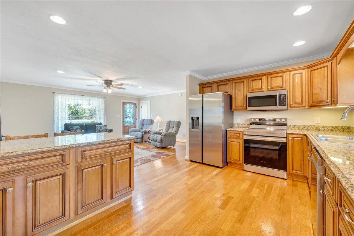 462 GILFORD RD - Photo 16