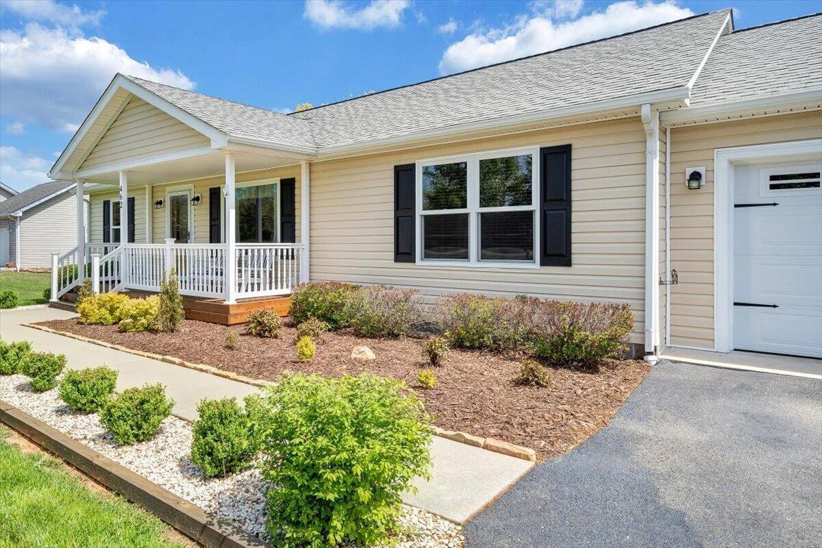 462 GILFORD RD - Photo 2