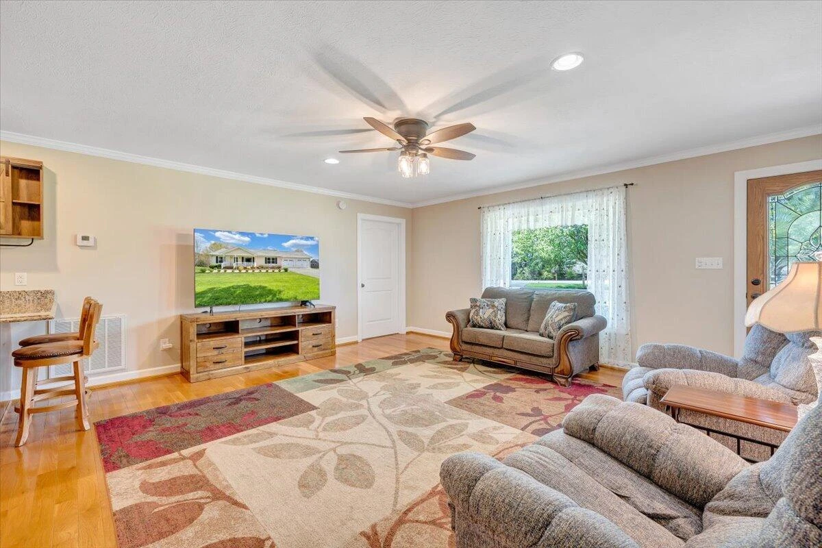 462 GILFORD RD - Photo 8