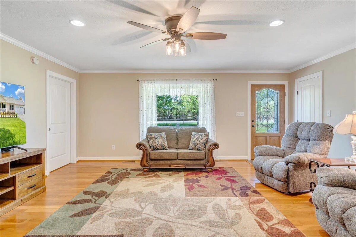 462 GILFORD RD - Photo 9