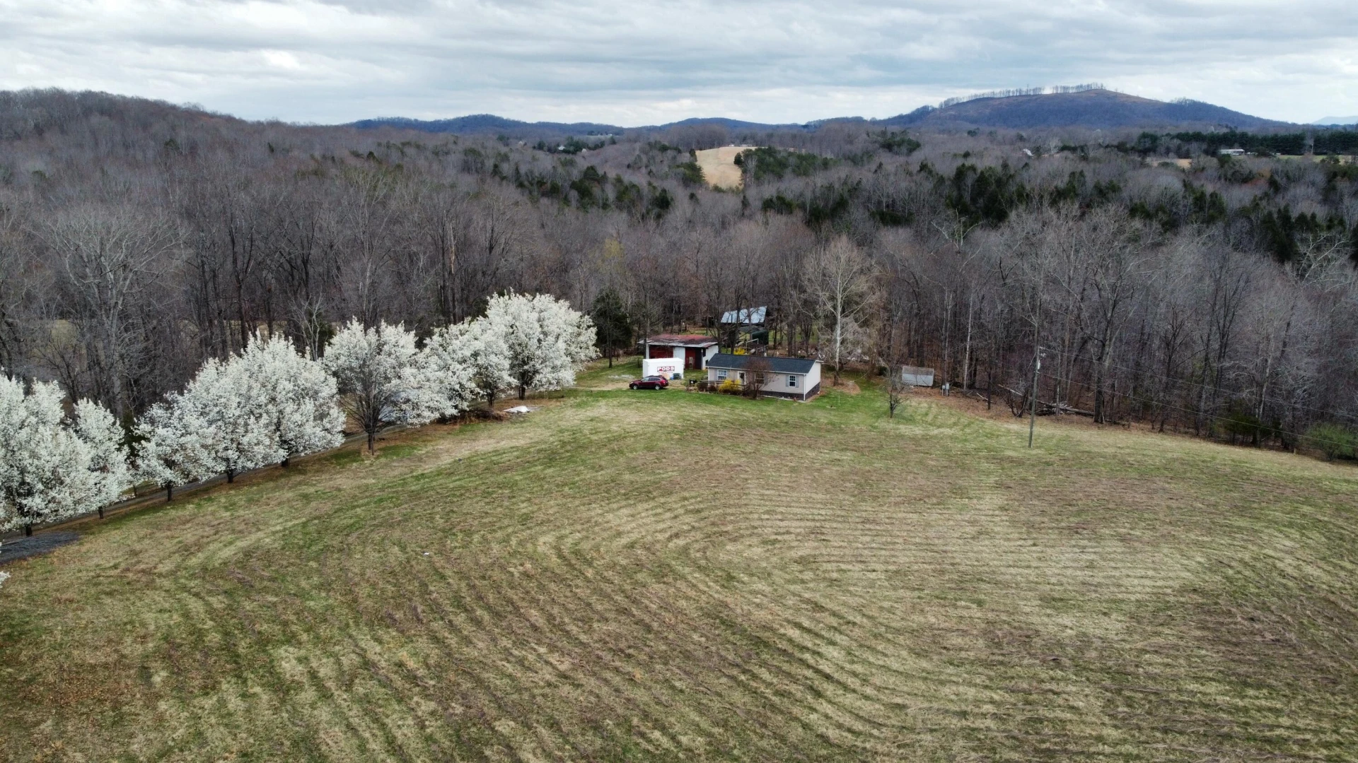 2578 Spradlin RD - Photo 2