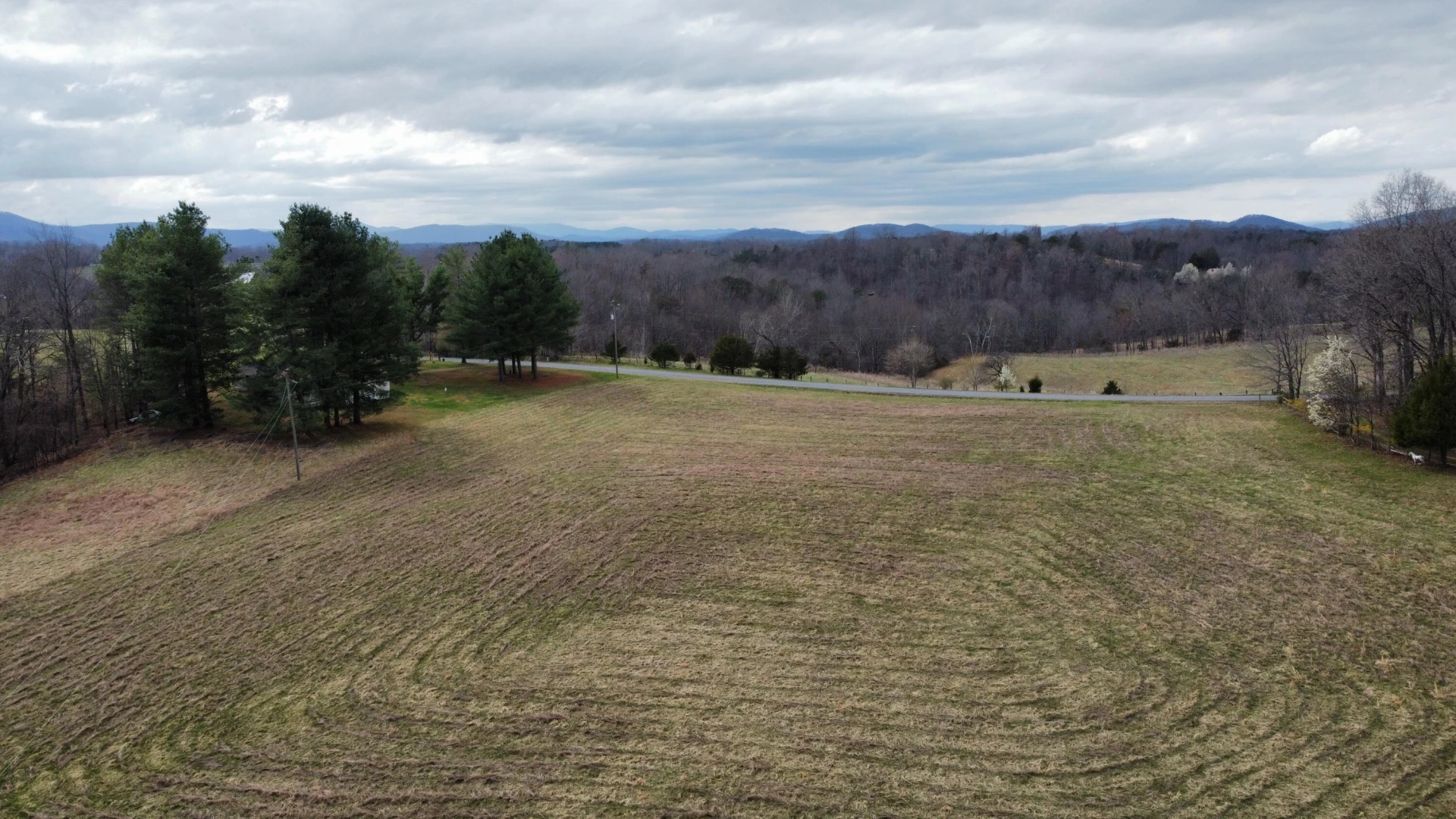 2578 Spradlin RD - Photo 4