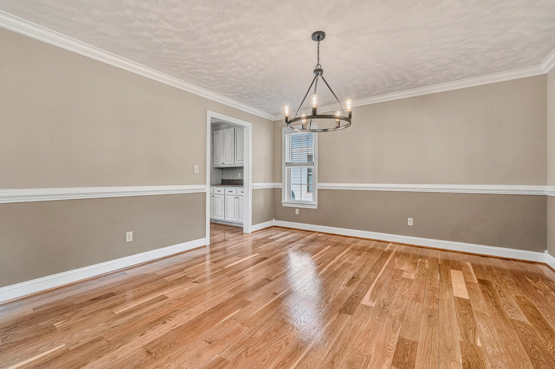 1087 Strawberry Hill CT - Photo 11