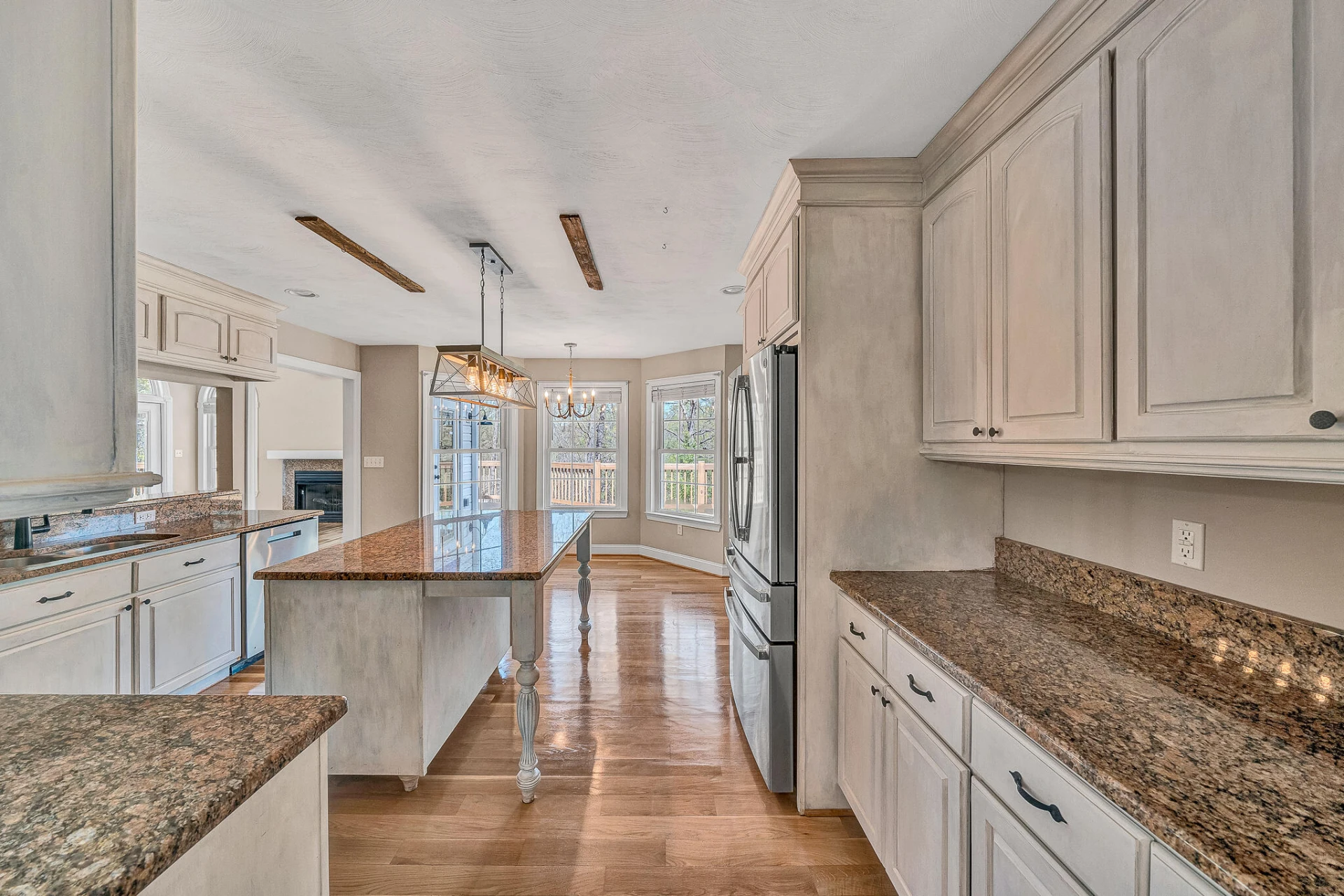 1087 Strawberry Hill CT - Photo 13