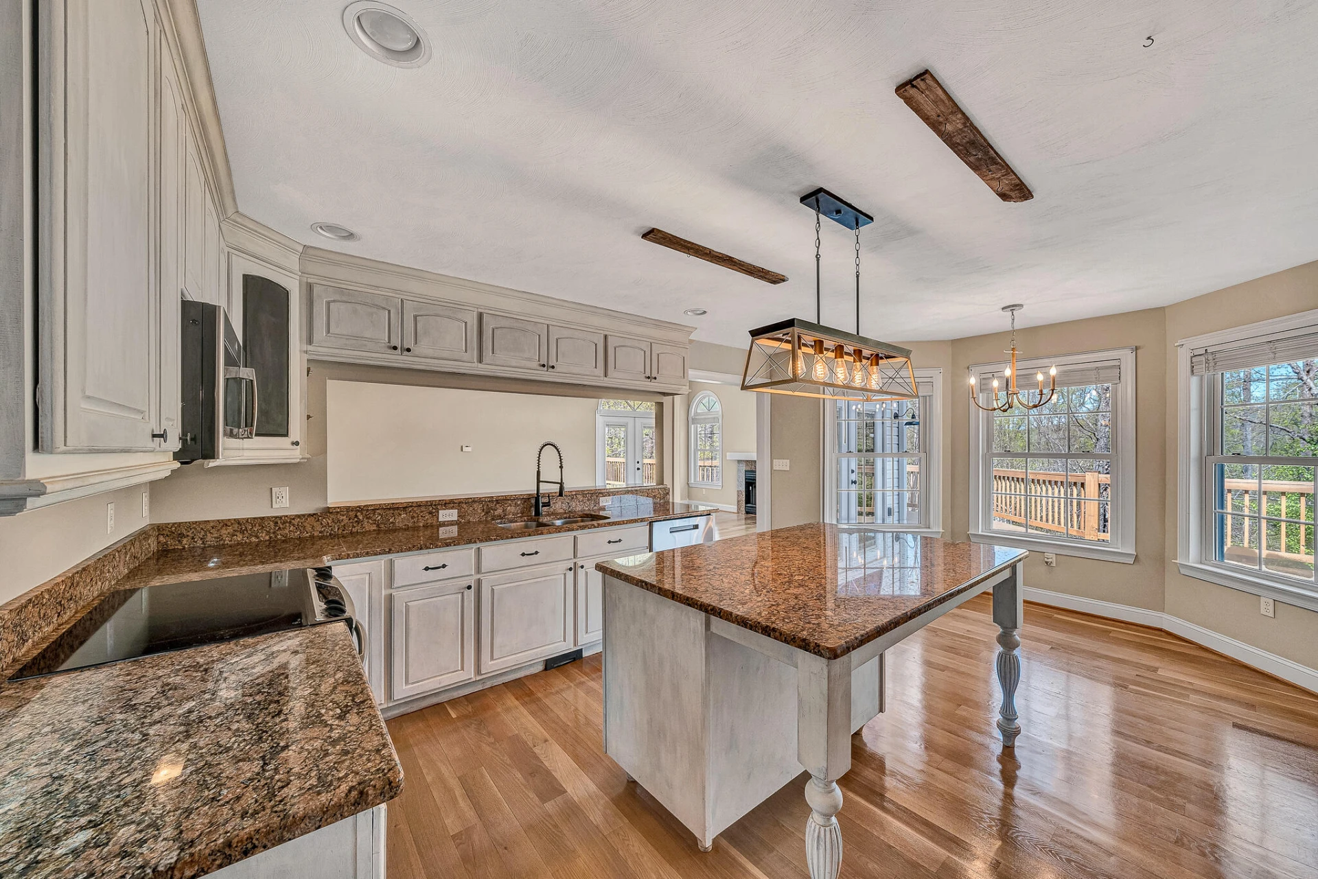 1087 Strawberry Hill CT - Photo 14