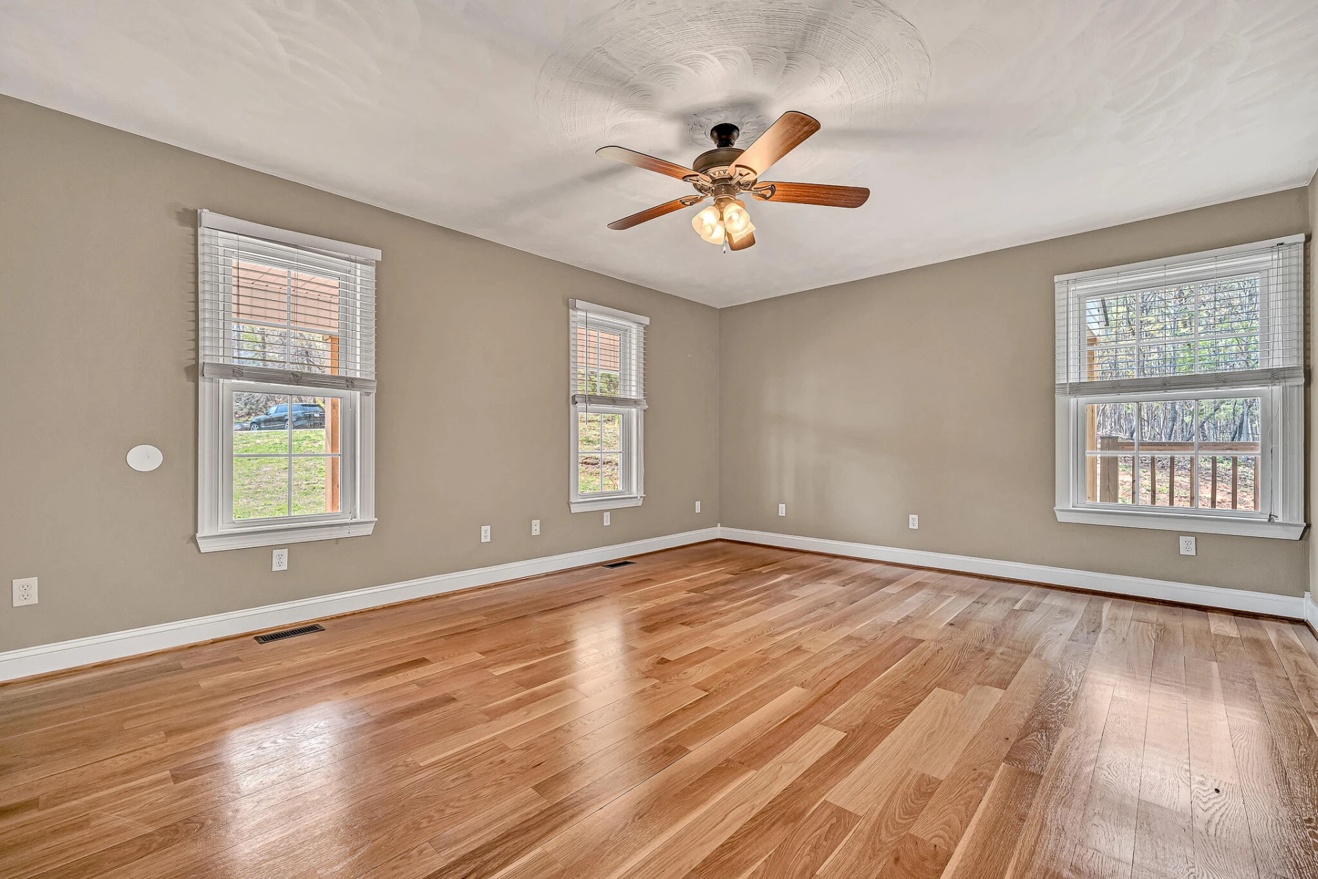 1087 Strawberry Hill CT - Photo 20