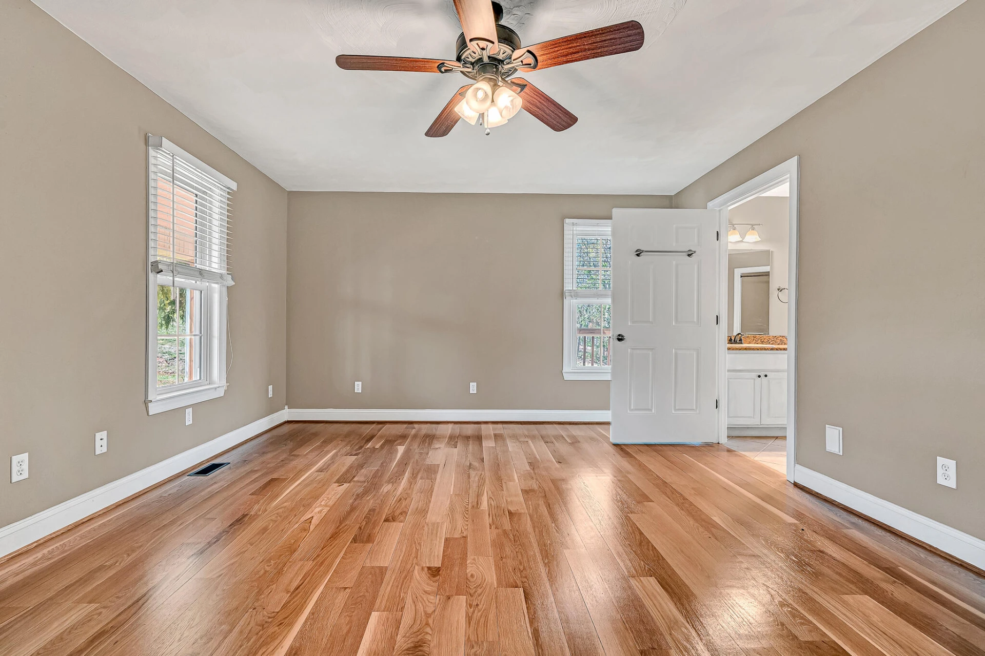 1087 Strawberry Hill CT - Photo 21