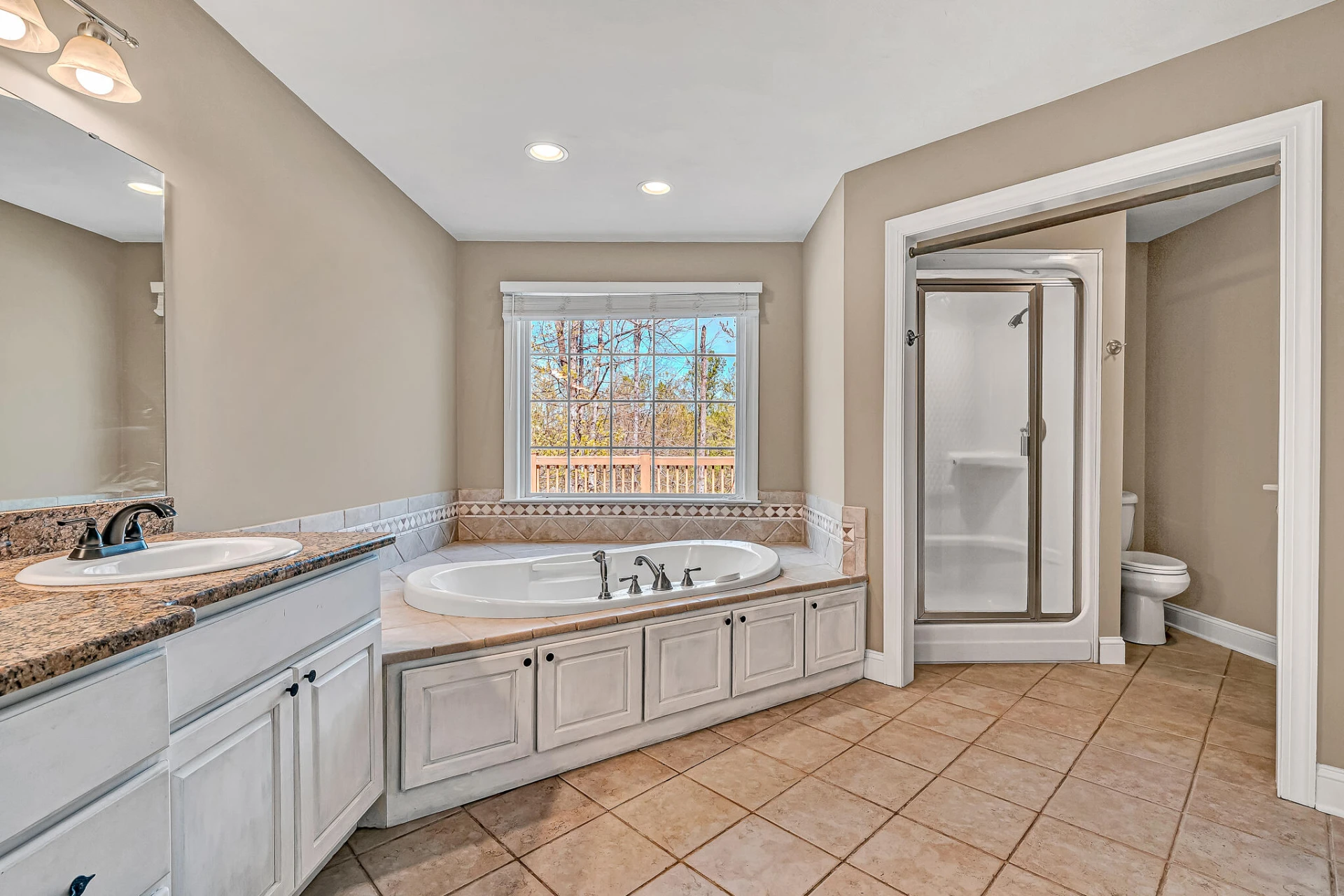 1087 Strawberry Hill CT - Photo 22