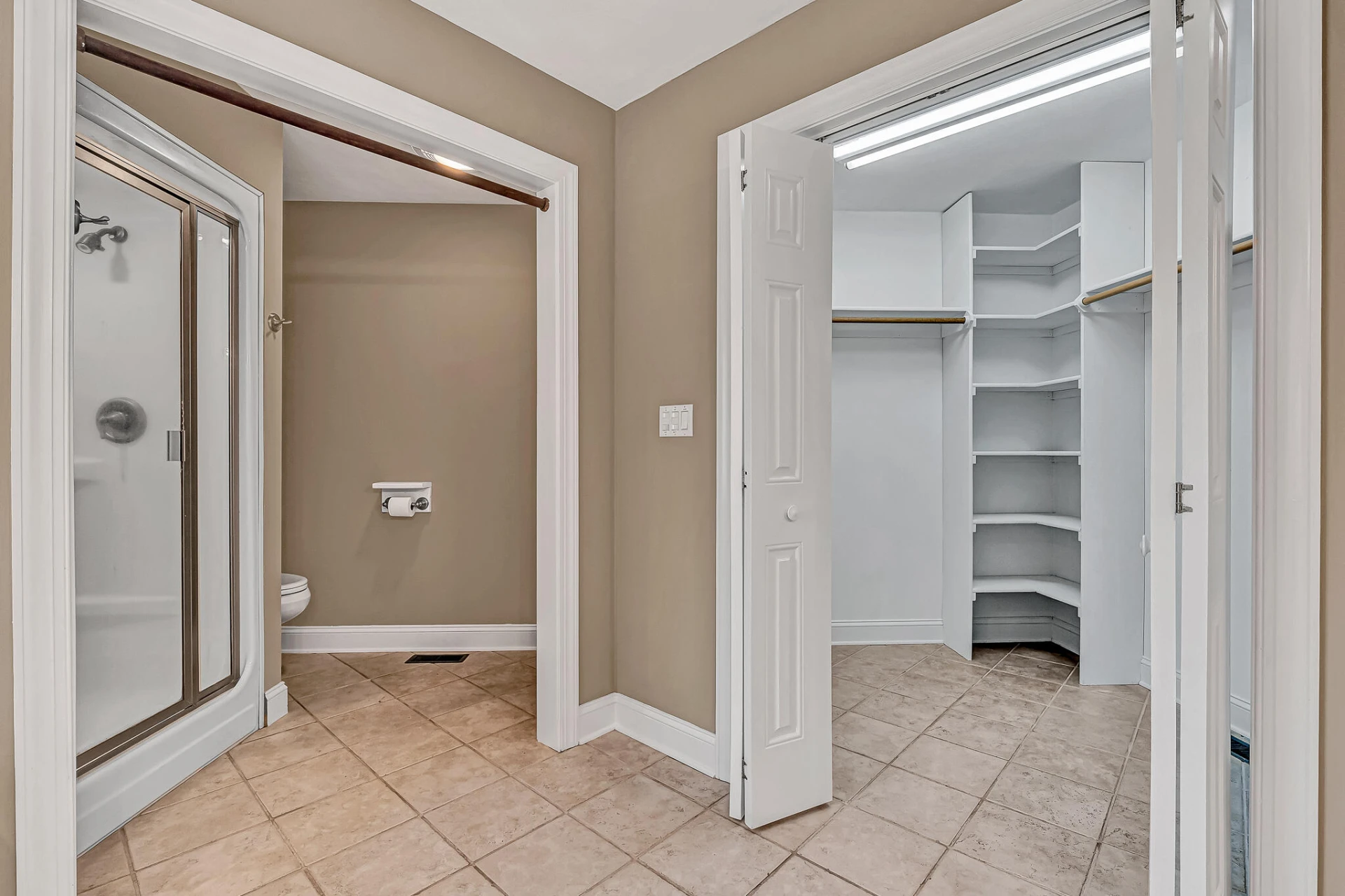 1087 Strawberry Hill CT - Photo 24