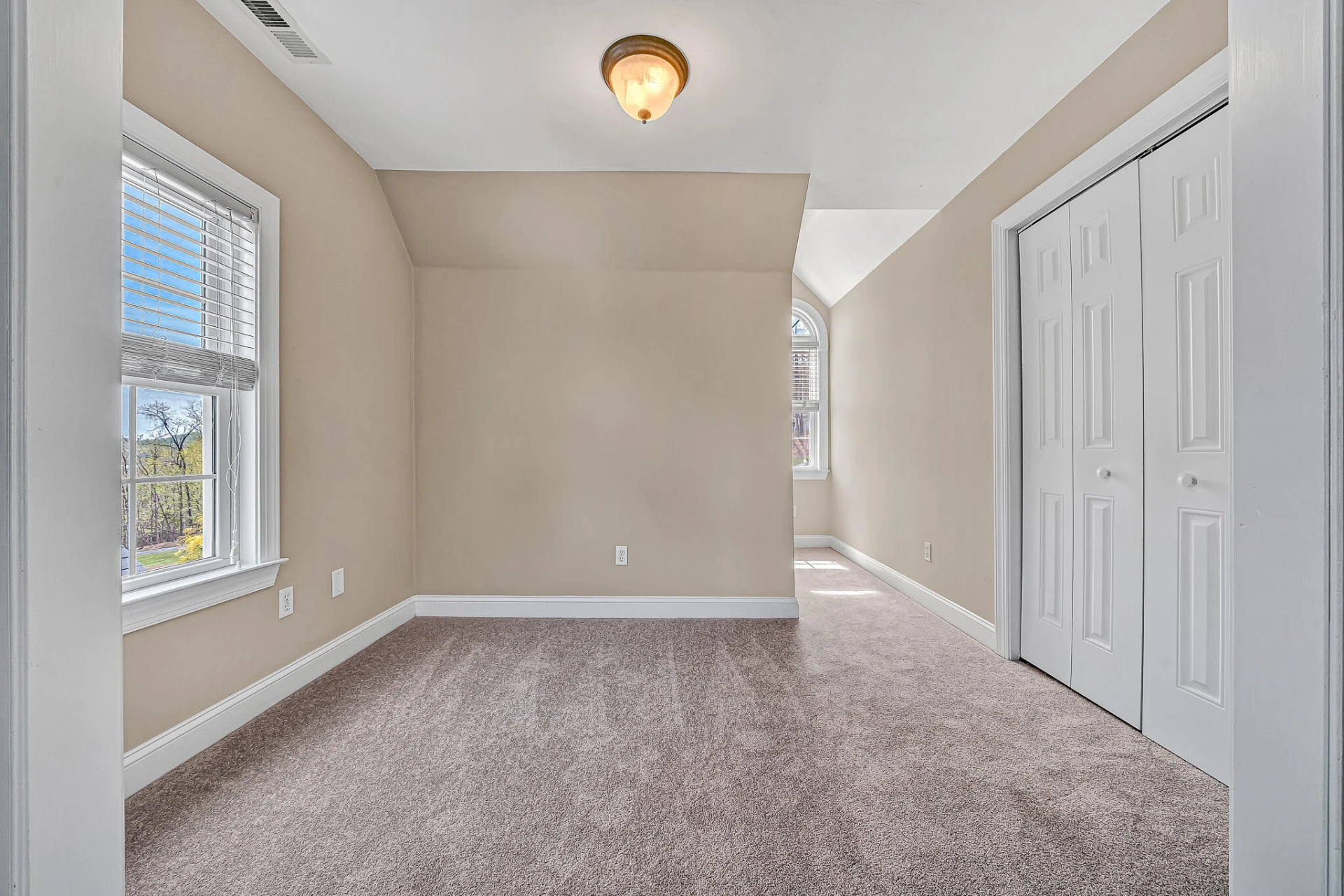 1087 Strawberry Hill CT - Photo 31